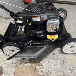 Brand New Murray Push Mower 125cc Engine With 20” Cutting Width. You Must Pick Up