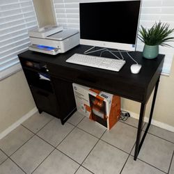 HP ALL IN ONE CPU, PRINTER, DESK