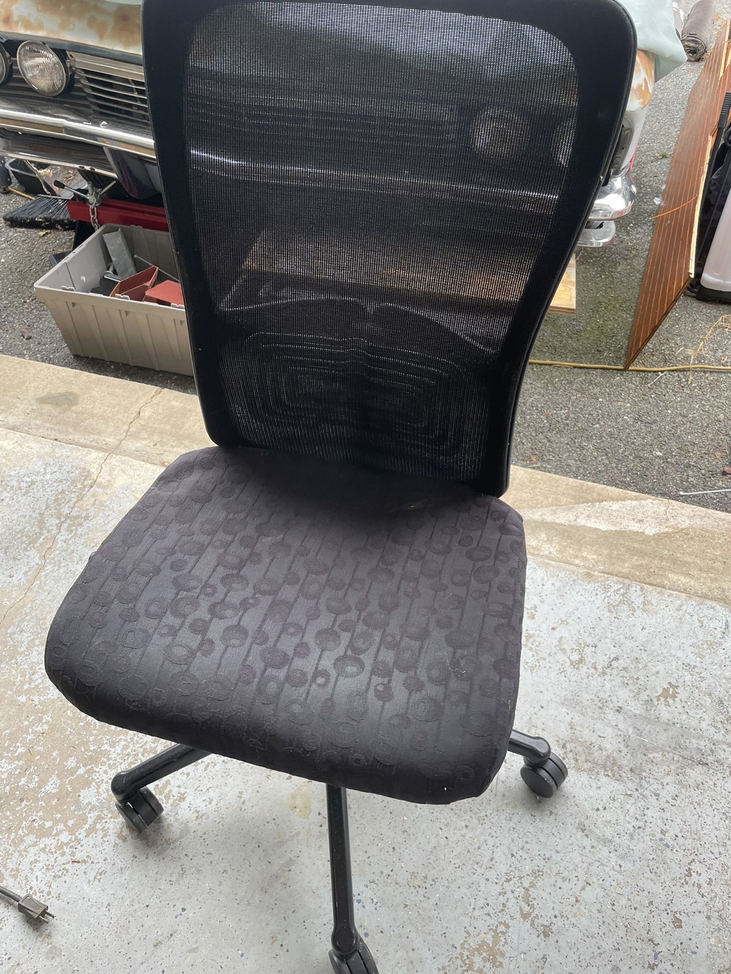 Adjustable Computer Chair 