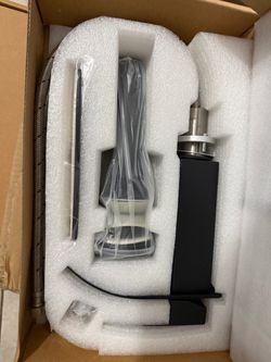 Matte Black Single Handle Bathroom Faucet