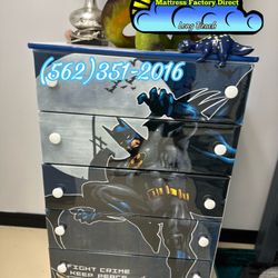 Awesome Batman Chest New 🚚