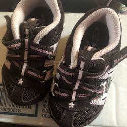 Skechers Leather Baby Girl Sneakers. Size 4C