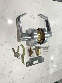 Yale 4705LN AU Storeroom Lever Lockset