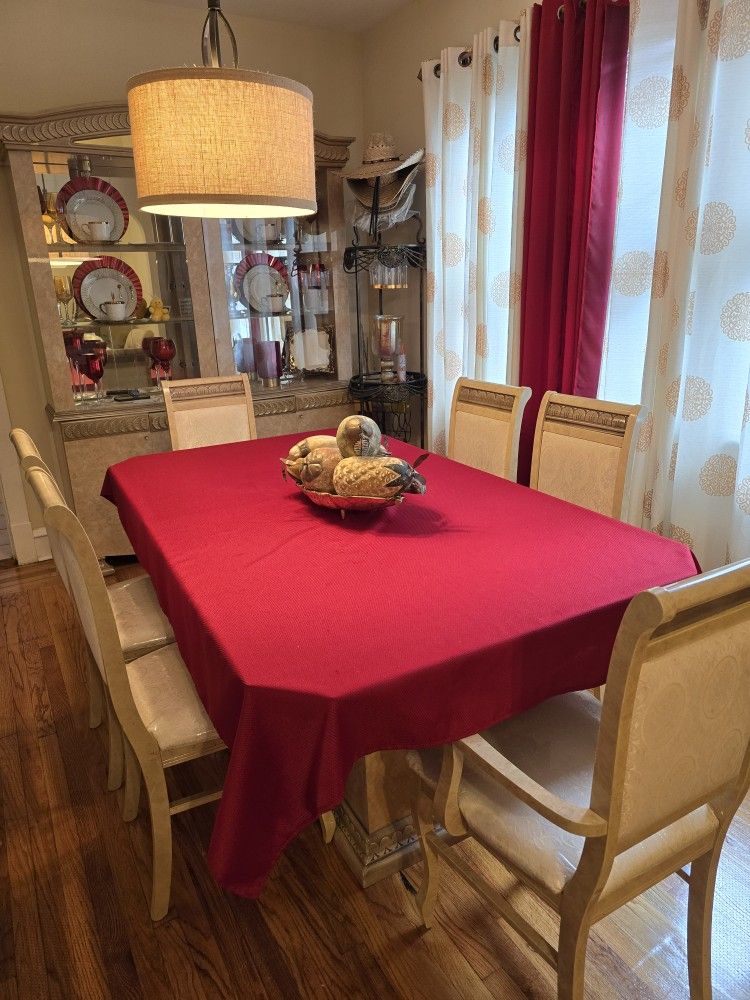 Dining Room Table With Showcase
