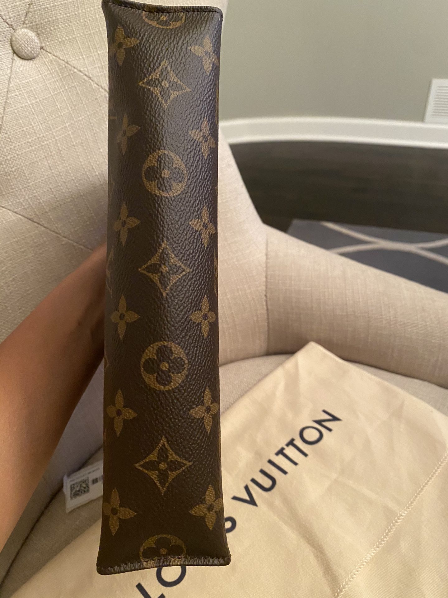 Louis Vuitton Pencil Case for Sale in Los Angeles, CA - OfferUp