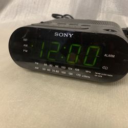 Sony ICF-C218 Dream Machine AM/FM Clock Radio Auto Time Set Works!