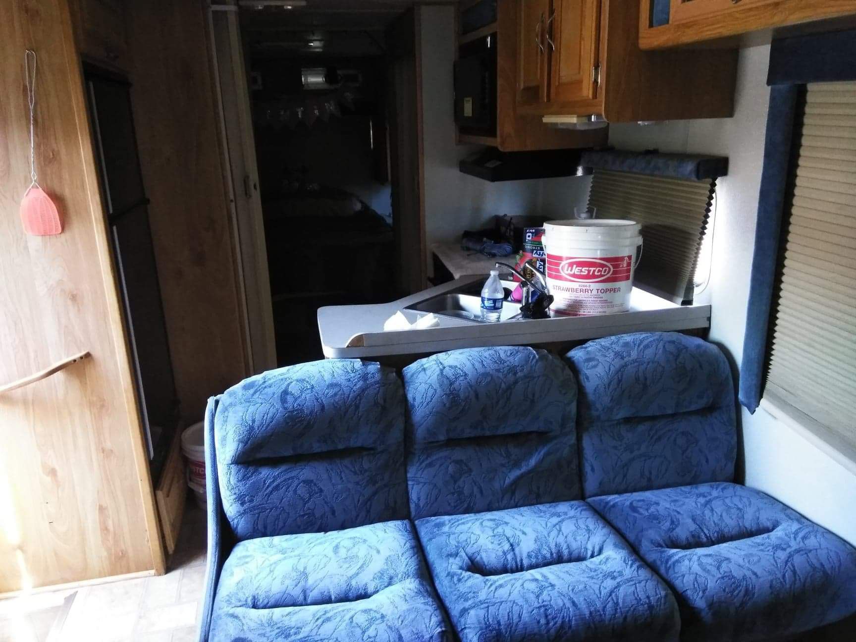 94 fordwinds RV.