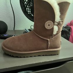 Ugg Women’s Size 7