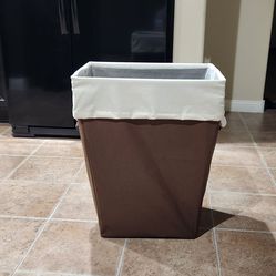 Metal hamper for clothes