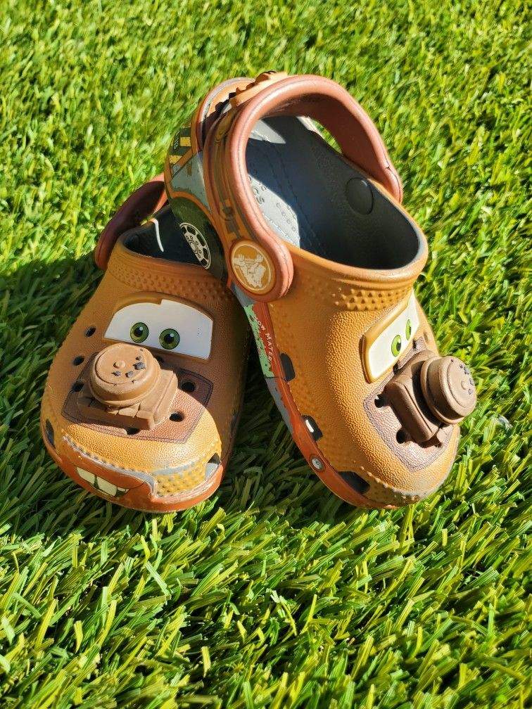Disney Pixar CARS-Themed Mater CROCS toddler Size c5