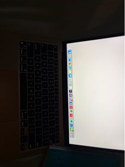 MACBOOK AIR 13”