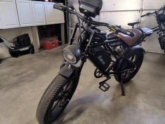 E-bike package: E-bike/helmet/airtag/airtag holder