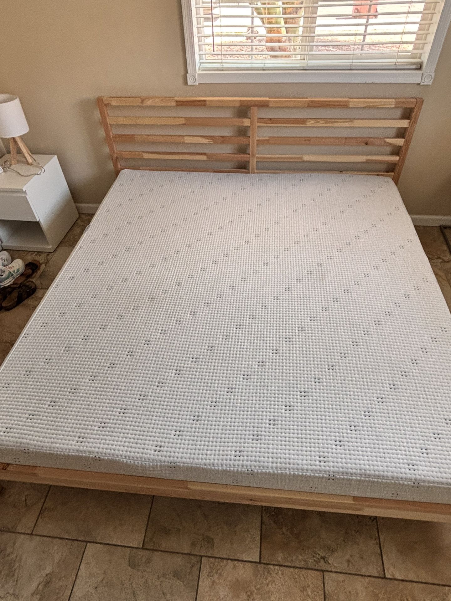 King Size Bed With Mattress