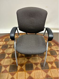 10 Black Office Chairs