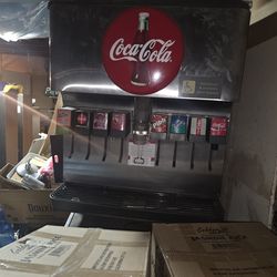 Soda fountain machine