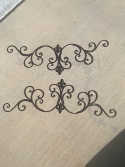 Set of 2 Metal Scroll Fleur-de-Lis Wall Decor