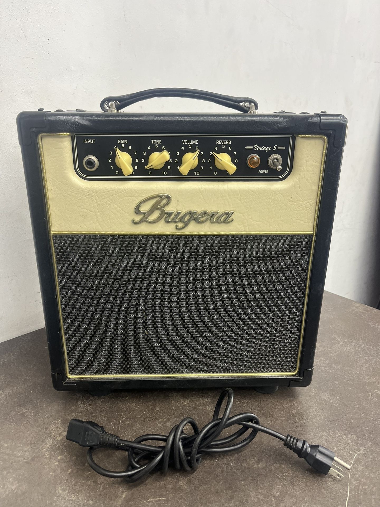 Bugera V5 Infinium Guitar Tube Amplifier