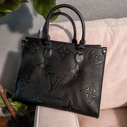 Black Chic Handbag 