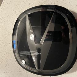 Acura MDX Grill Radar Emblem 