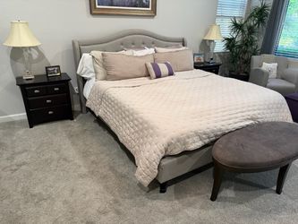 King Upholstered bed frame & grey bench