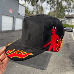 PREMIUM SUEDE FLAMES HAT