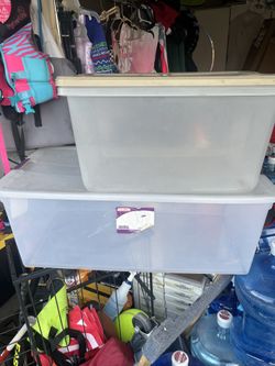Free containers with lids