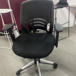 Office Chairs / Office Furniture 
