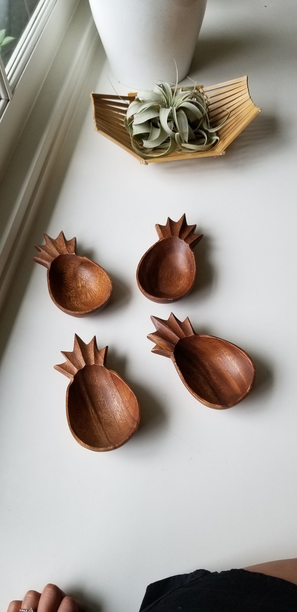 Monkey wood pineapple bowls