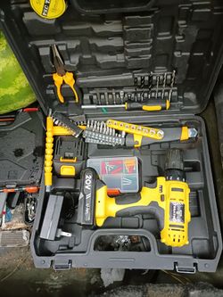 Cordless drill set
