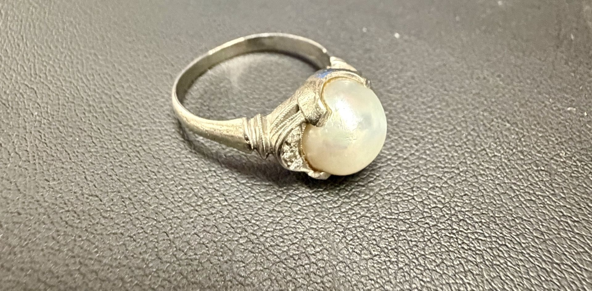 White Gold 14k Ring Size 6 With Diamond Pearl