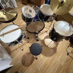 Begginer Drum Set Like New