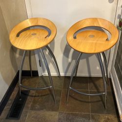  Sigurdur Thorsteinsson for Design Group Italia Magis  'Lyra' Barstools