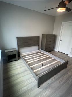Gray solid wood Queen bed| Frame set | Dresser | Nightstand