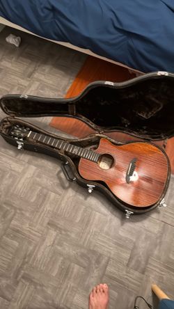 Almost New Pristine Alvarez Guitar AGM660CEAR