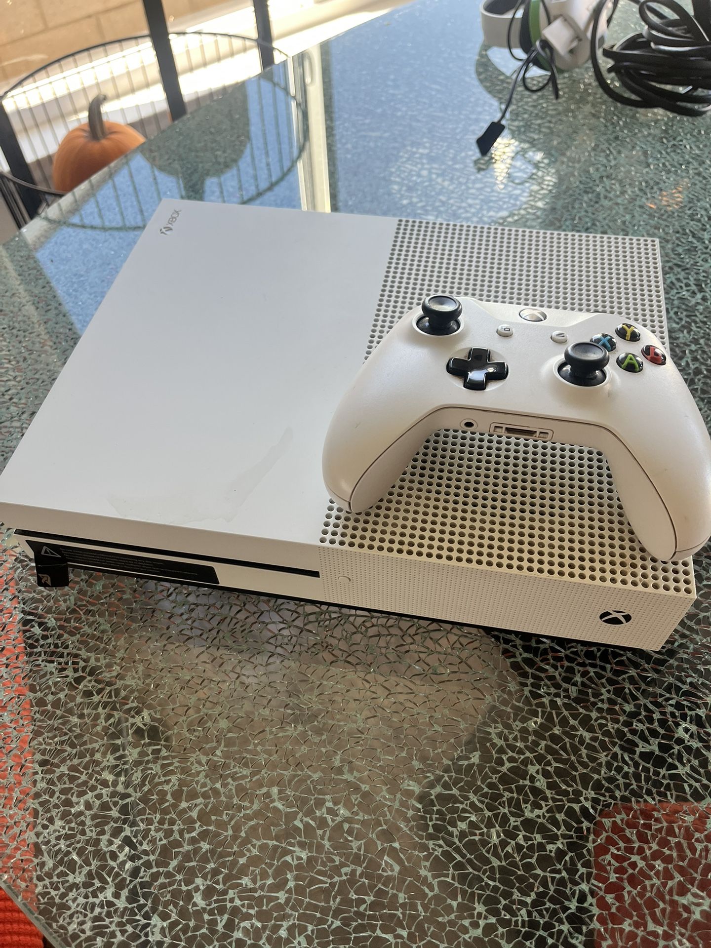 Xbox One S Bundle – 7 Games + Headset – Great Condition! $180 OBO