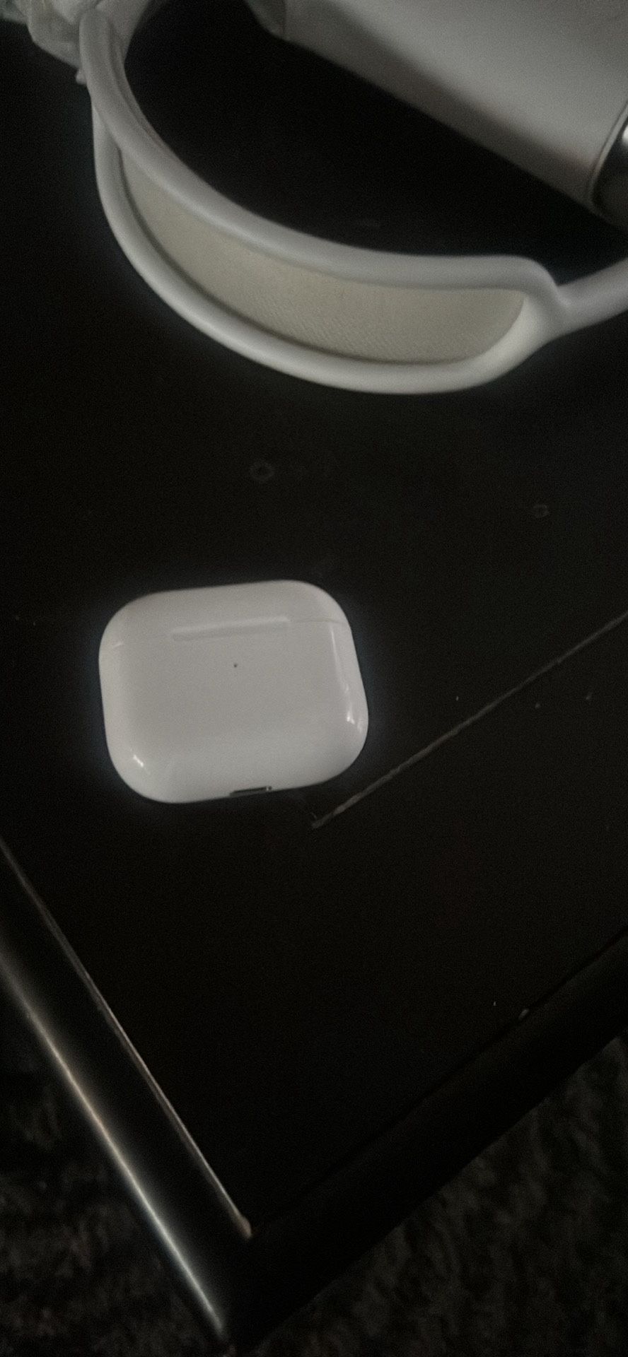 Apple Airpods NEED IT GONE ASAP LIKE TODAY