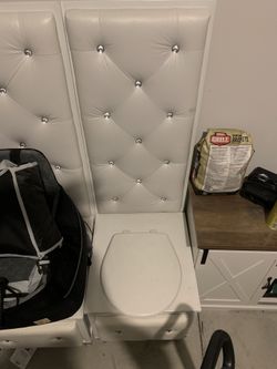 V-Steam Chairs