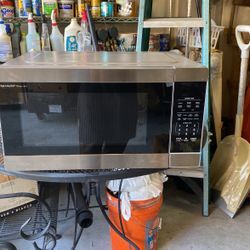 Sharp Carousel  Microwave Oven Model .smc2265gs