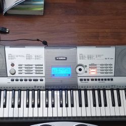 Yamaha PSR-295 (Digital Keyboard)