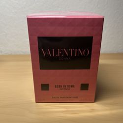 Valentino Donna Perfume 