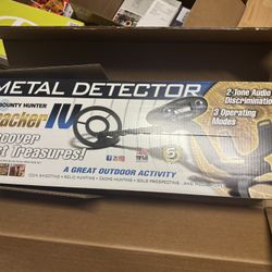 Bounty Hunter Tracker IV Metal Detector  bestseller 