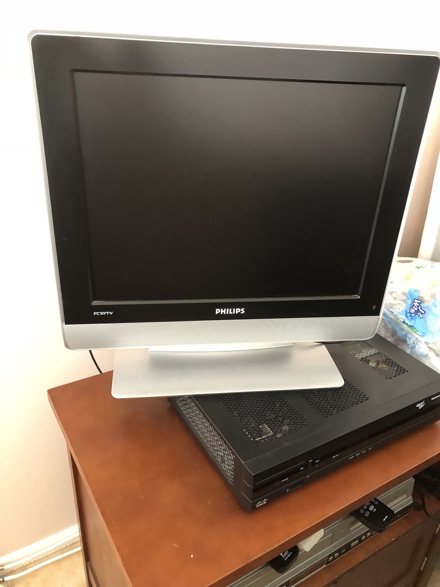 Phillips LCD 20 inch Flat TV (model 20pf5120/28)