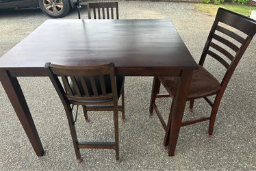 Dining Table with chairs