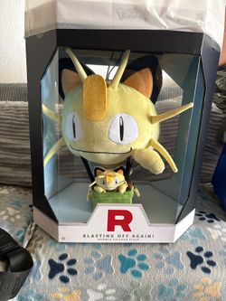 Pokemon meowth plush comic con exclusive