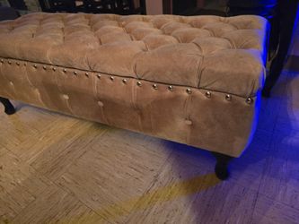 Safavieh Barney velvet tufted bench