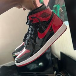 Jordan 1 Retro High OG 'Patent Bred’