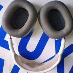 Apple Air Max Headphones A2096