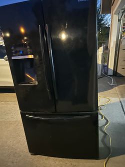 BLACK Samsung French Door Refrigerator  Delivery available for small fee 🚛