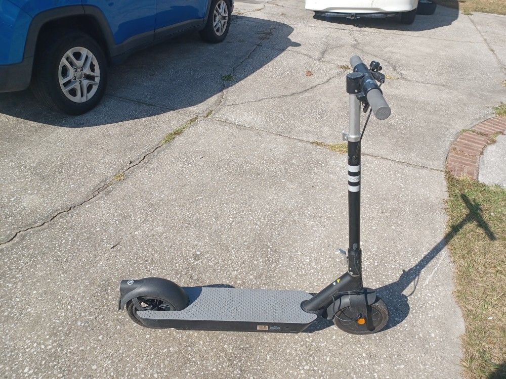 OKAI Neon Pro ES30 Electric Kick Scooter Blach and Gray with charger. 20mph up to 50 miles sold at Dick's Sporting Goods for $899 - $240 FIRM