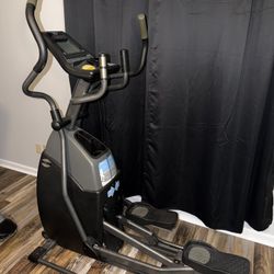 Horizon Fitness Elliptical CSE 4.5 model